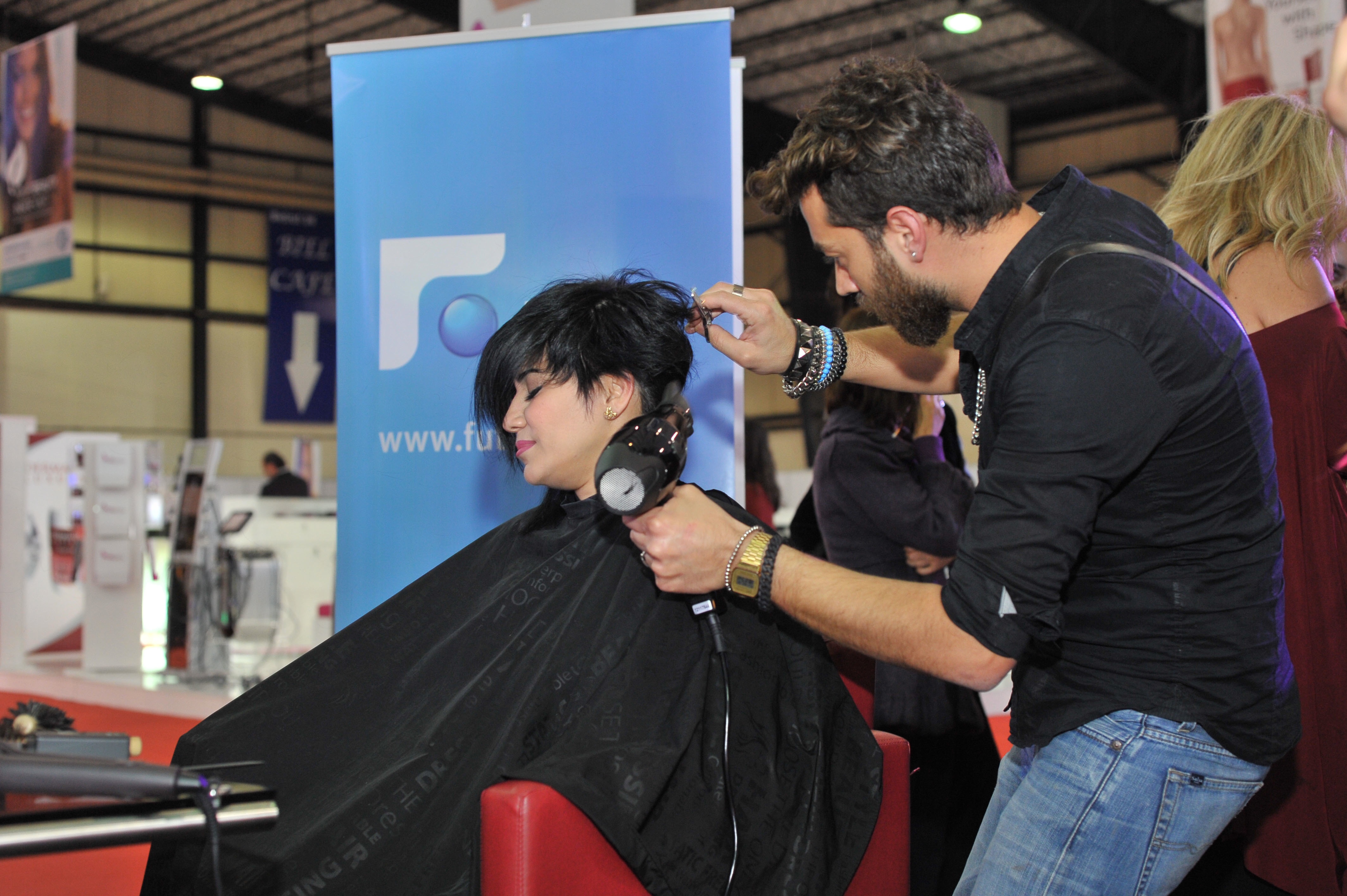 InShape6 A woman has her hair styled